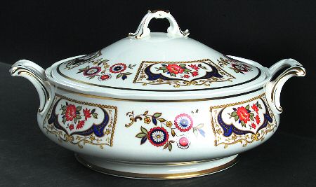 Chelsea Round Covered Vegetable