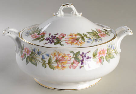 Country Lane (Scalloped Flat Rim) Tureen &  Lid