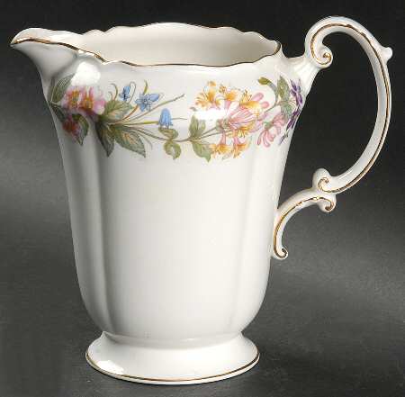Country Lane (Scalloped Flat Rim) Pitcher