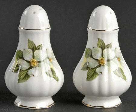 Dogwood Salt & Pepper Set