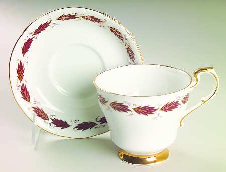 Elegance Oversized Cup & Saucer Set