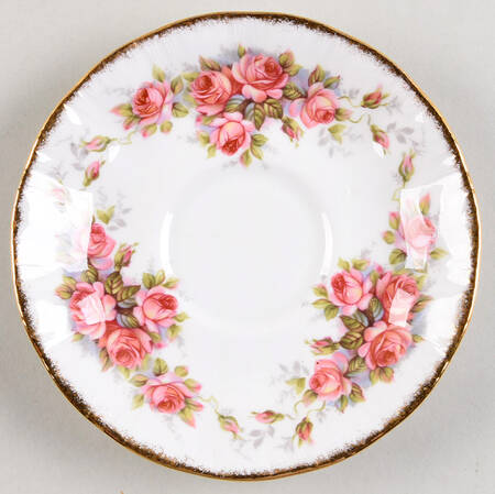 Elizabeth Rose Saucer