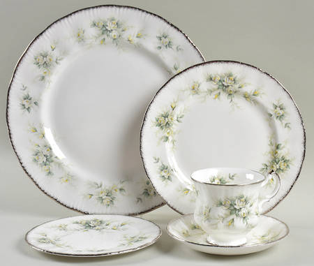 First Love 5 Piece Place Setting