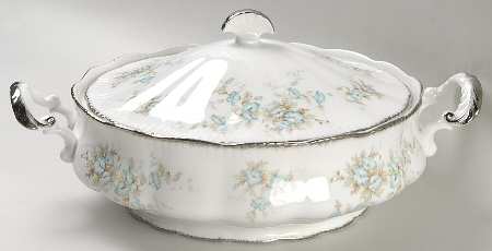 Fleurette Round Covered Vegetable