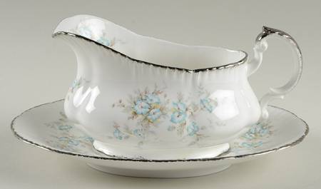 Fleurette Gravy Boat & Underplate