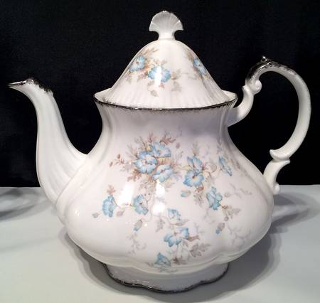 Fleurette Teapot & Lid