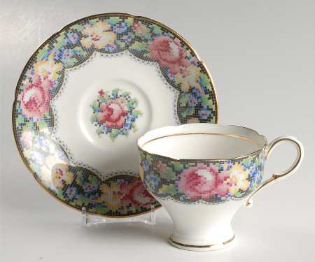 Gingham Rose Footed Cup & Saucer Set