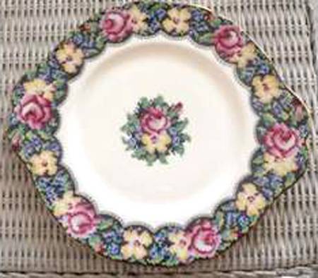 Gingham Rose Handled Cake Plate