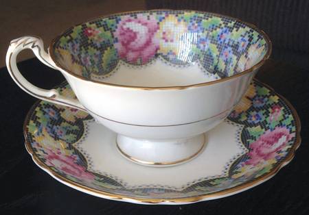 Gingham Rose Footed Cup & Saucer Set