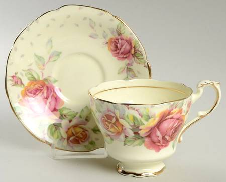 Golden Emblem (Cream) Footed Cup & Saucer Set