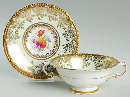 Hyde Park Footed Cream Soup Bowl & Saucer Set