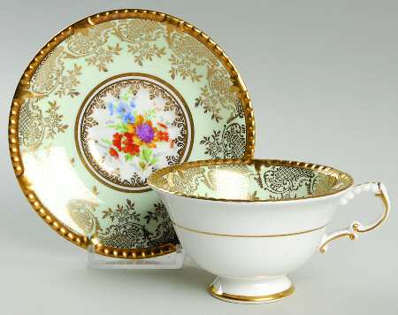 Hyde Park Footed Cup & Saucer Set