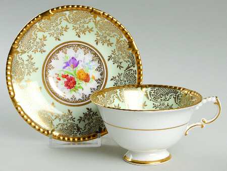 Hyde Park Footed Cup & Saucer Set