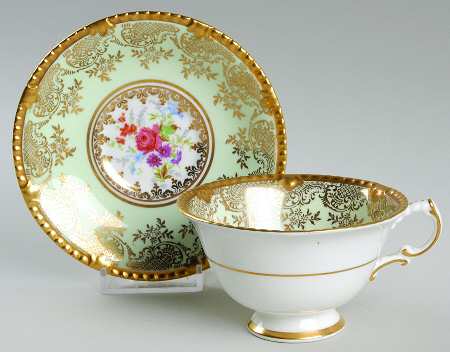 Hyde Park Footed Cup & Saucer Set