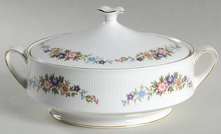Lavinia Round Covered Vegetable