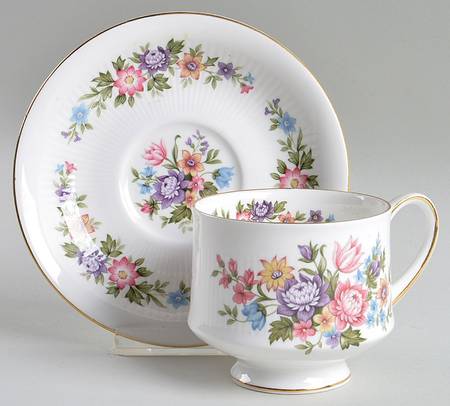 Lavinia Footed Cup & Saucer Set
