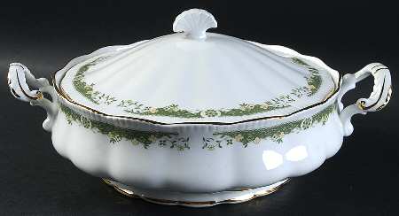 Lynwood Round Covered Vegetable