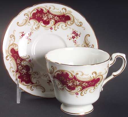 Majestic Footed Cup & Saucer Set