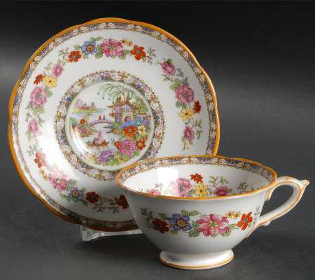 Manchu (Scalloped) Footed Cup & Saucer Set