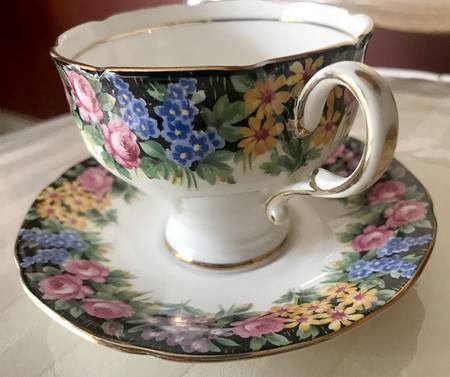 Old English Garden Footed Cup & Saucer Set