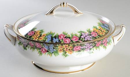 Old English Garden Round Covered Vegetable