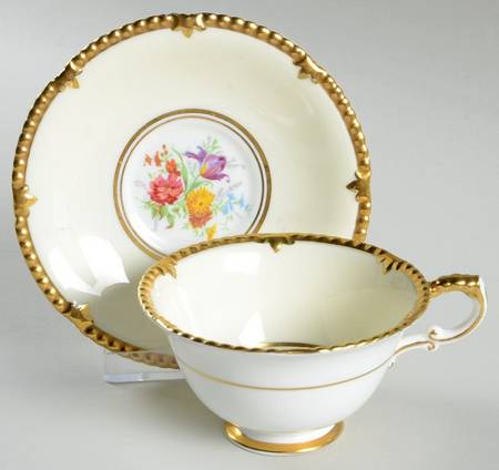 Park Lane Footed Cup & Saucer Set