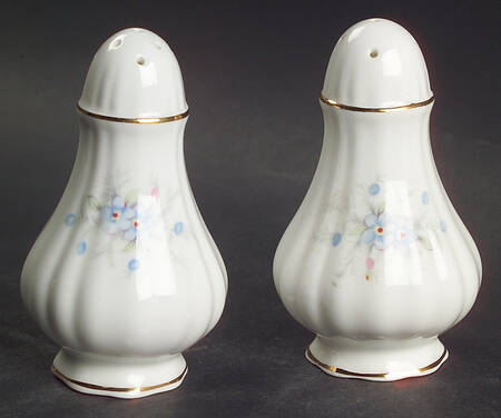 Petit Fleurs Salt & Pepper Set