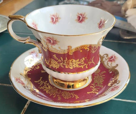 Pembroke Footed Cup & Saucer Set