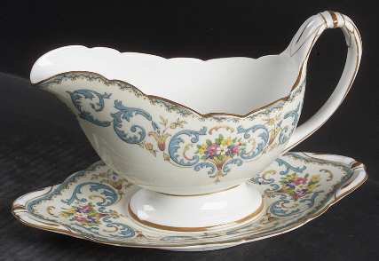 Queen Anne Gravy Boat & Underplate