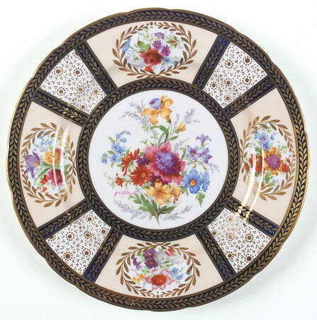 8902 (Scalloped) Salad Plate