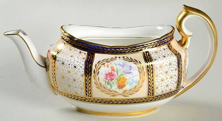 8902 (Scalloped) Teapot No Lid