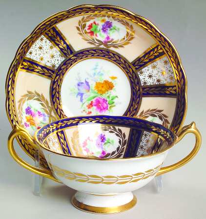 8902 (Scalloped) Footed Bouillon Cup & Saucer