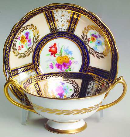 8902 (Scalloped) Footed Bouillon Cup & Saucer