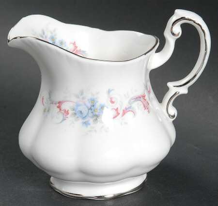Romance Mini Creamer