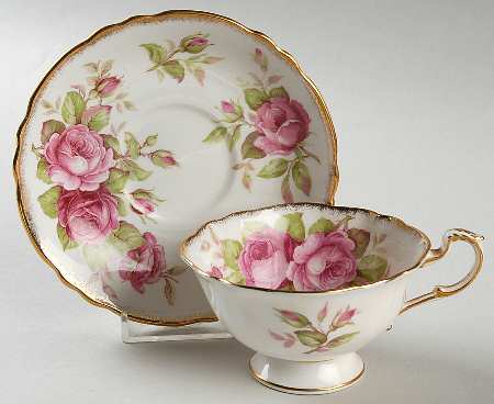 Rosebud Footed Cup & Saucer Set