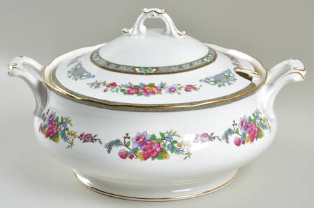 Tree of Kashmir (Gold Trim, Scalloped) Tureen &  Lid