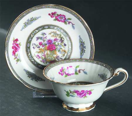 Tree of Kashmir (Gold Trim, Scalloped) Footed Cup & Saucer Set