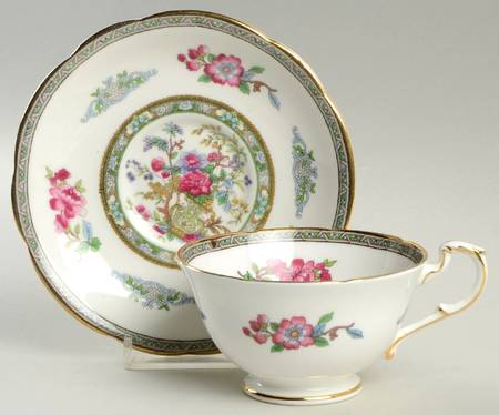 Tree of Kashmir (Gold Trim, Scalloped) Footed Cup & Saucer Set