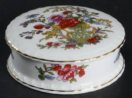 Tree of Kashmir (Gold Trim, Scalloped) Round Box & Lid