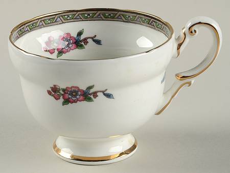 Tree of Kashmir (Gold Trim, Scalloped) Footed Demitasse Cup