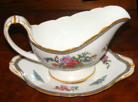 Tree of Kashmir (Mustard Trim, Scalloped) Gravy Boat & Underplate