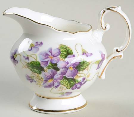 Violet Mini Creamer