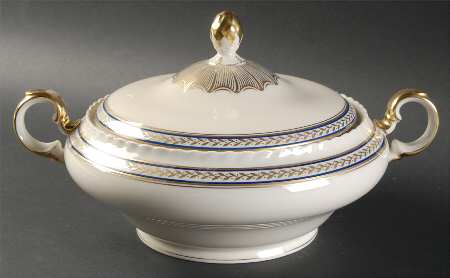 Chancellor (Czech) Round Covered Vegetable