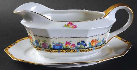 Newport (Cream & White) Gravy Boat with Attached Underplate