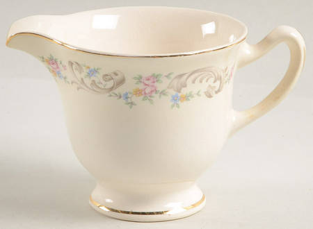 Duchess Creamer