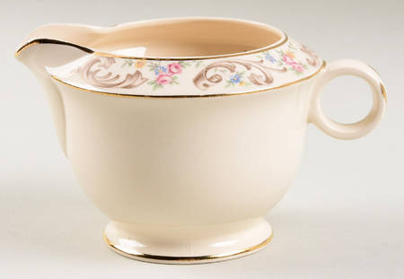 Duchess Creamer