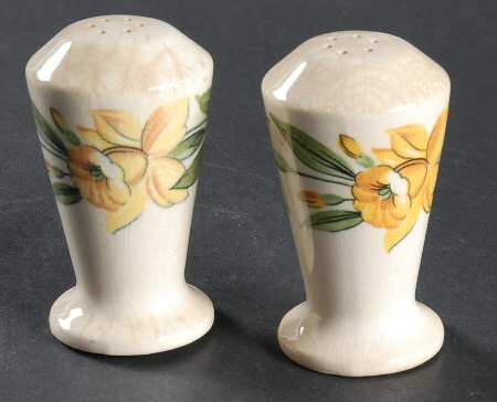 Jonquil (Smooth, No Trim) Salt & Pepper Set