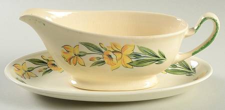 Jonquil (Smooth, No Trim) Gravy Boat & Underplate/Relish