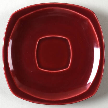 Minion Maroon Saucer