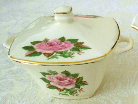 PCP27 Sugar Bowl & Lid